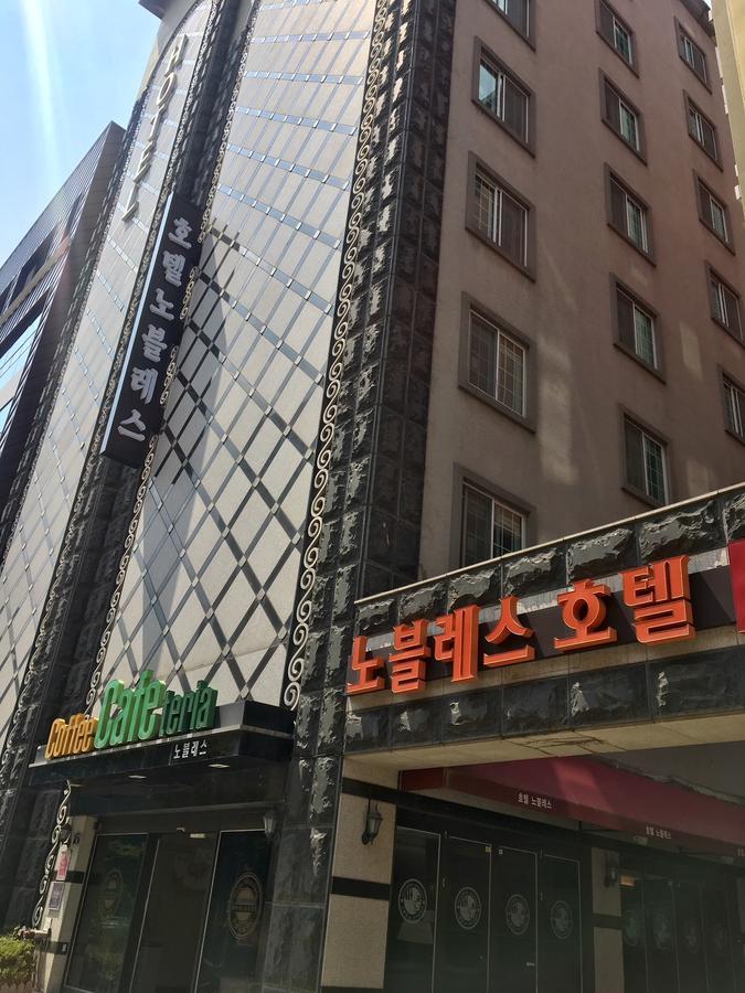 Nobless Hotel Gwangju Metropolitan City Exterior photo